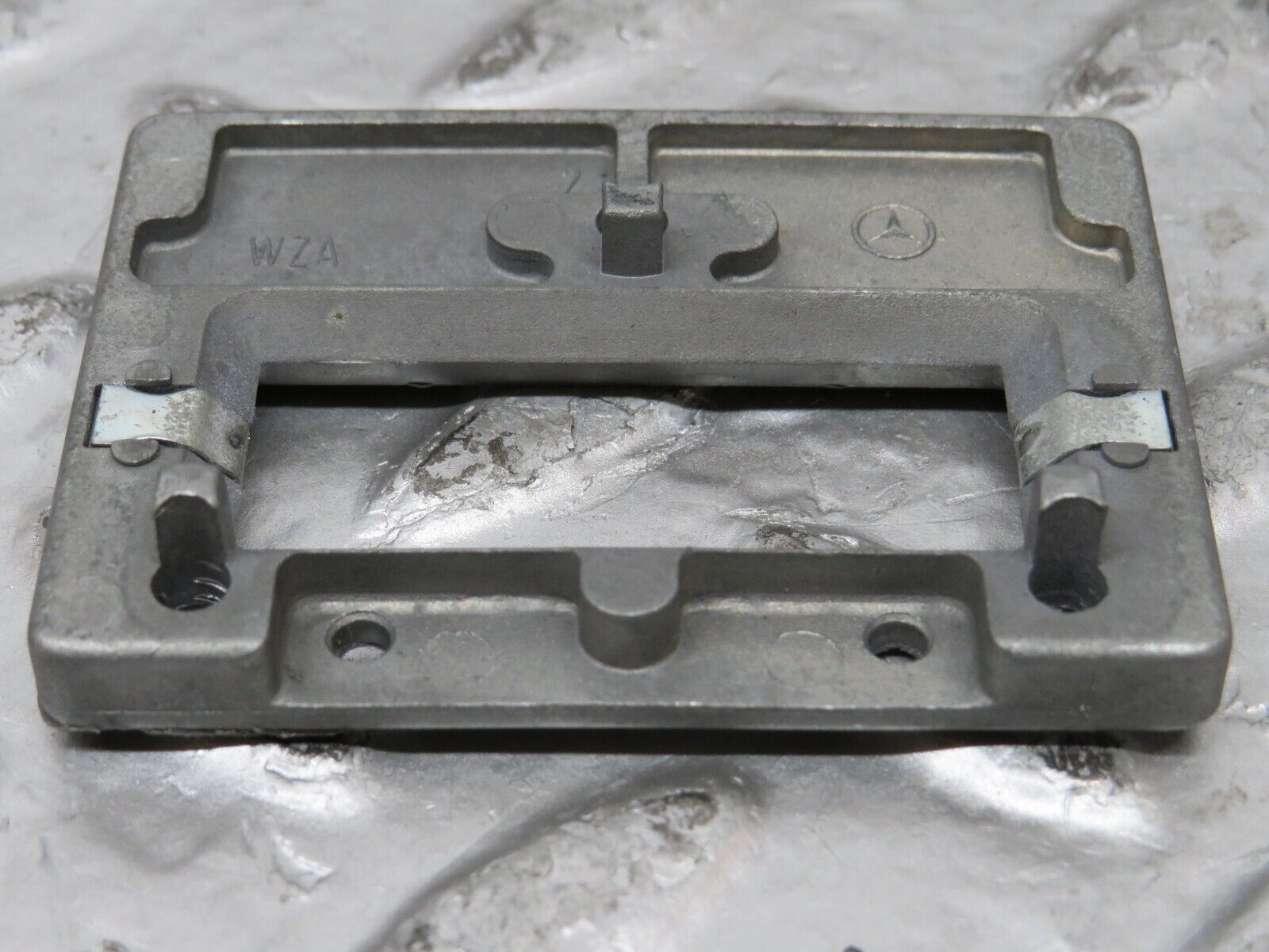 26556 Mercedes-Benz C124 220CE Coupe Rear View Mirror Mount Bracket