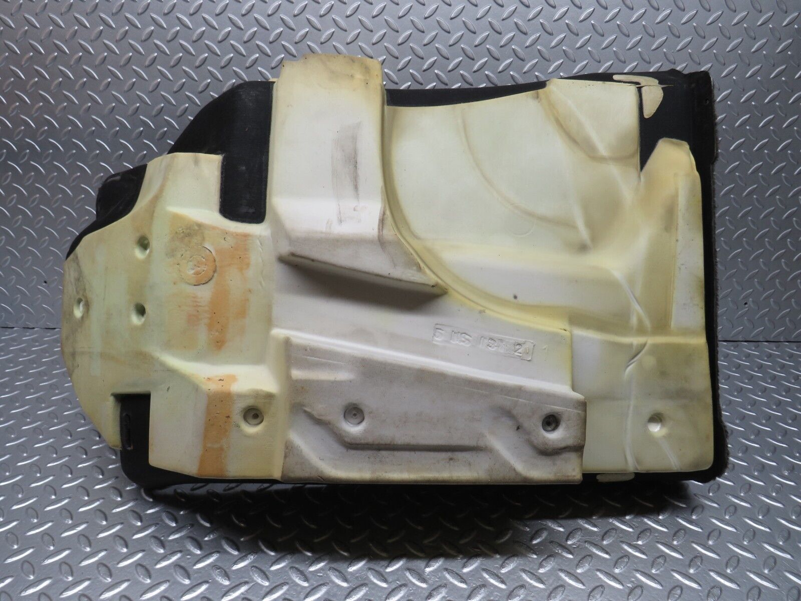 33300 Mercedes-Benz W202 C180 Front Right Floor Carpet 2026800840