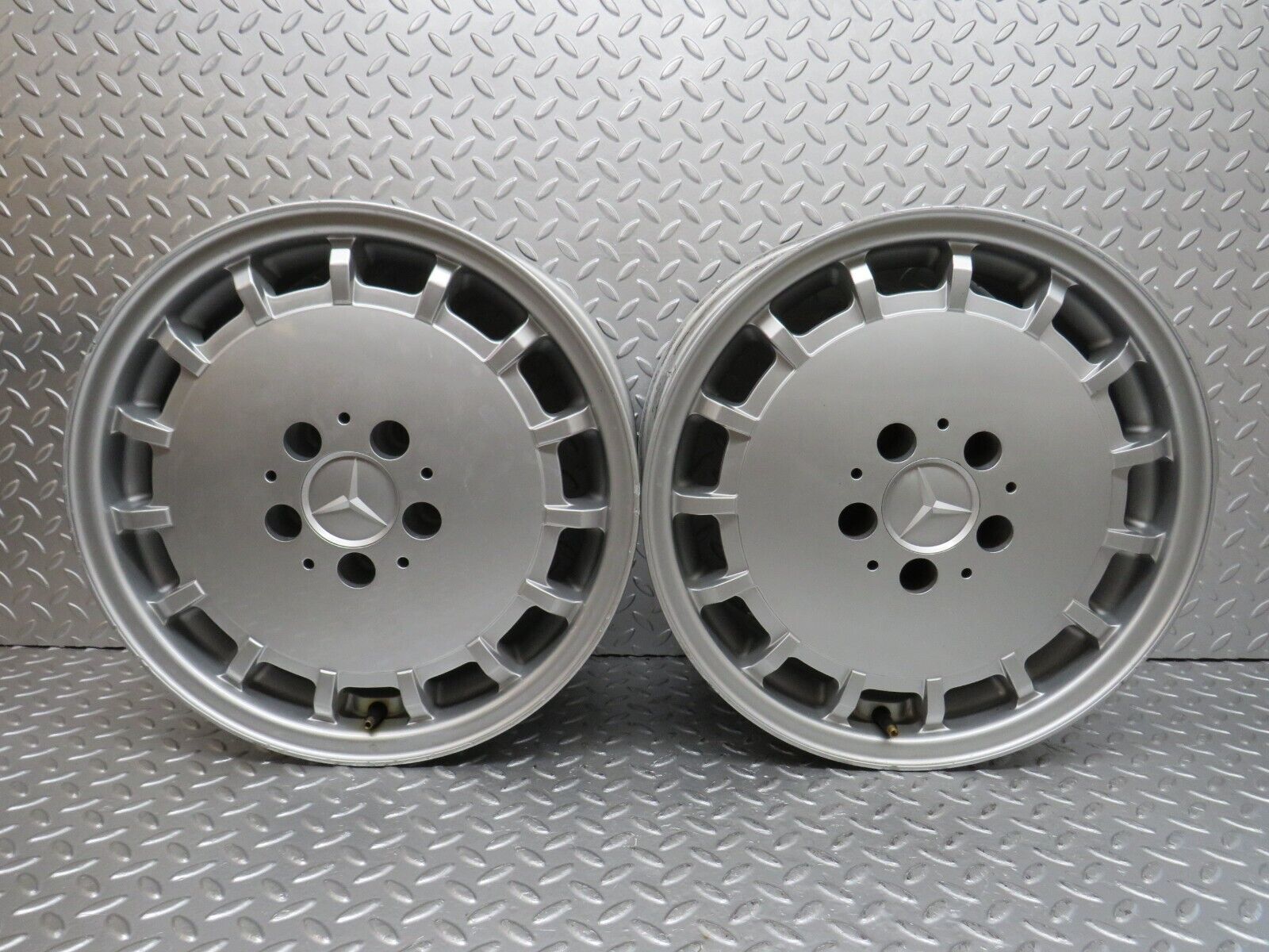 33528 Mercedes-Benz Alloy Wheel Set 8Jx16H2 ET34 1294000102