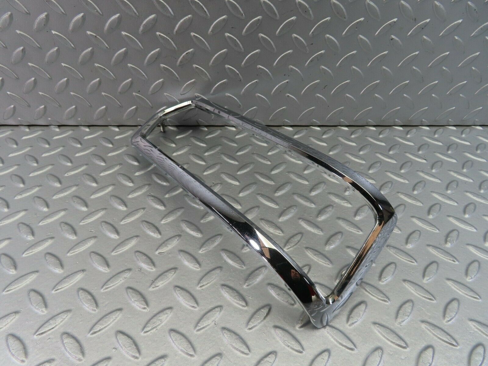 8839 Mercedes-Benz W108 Tail Light Chrome Frame Right 1088260259