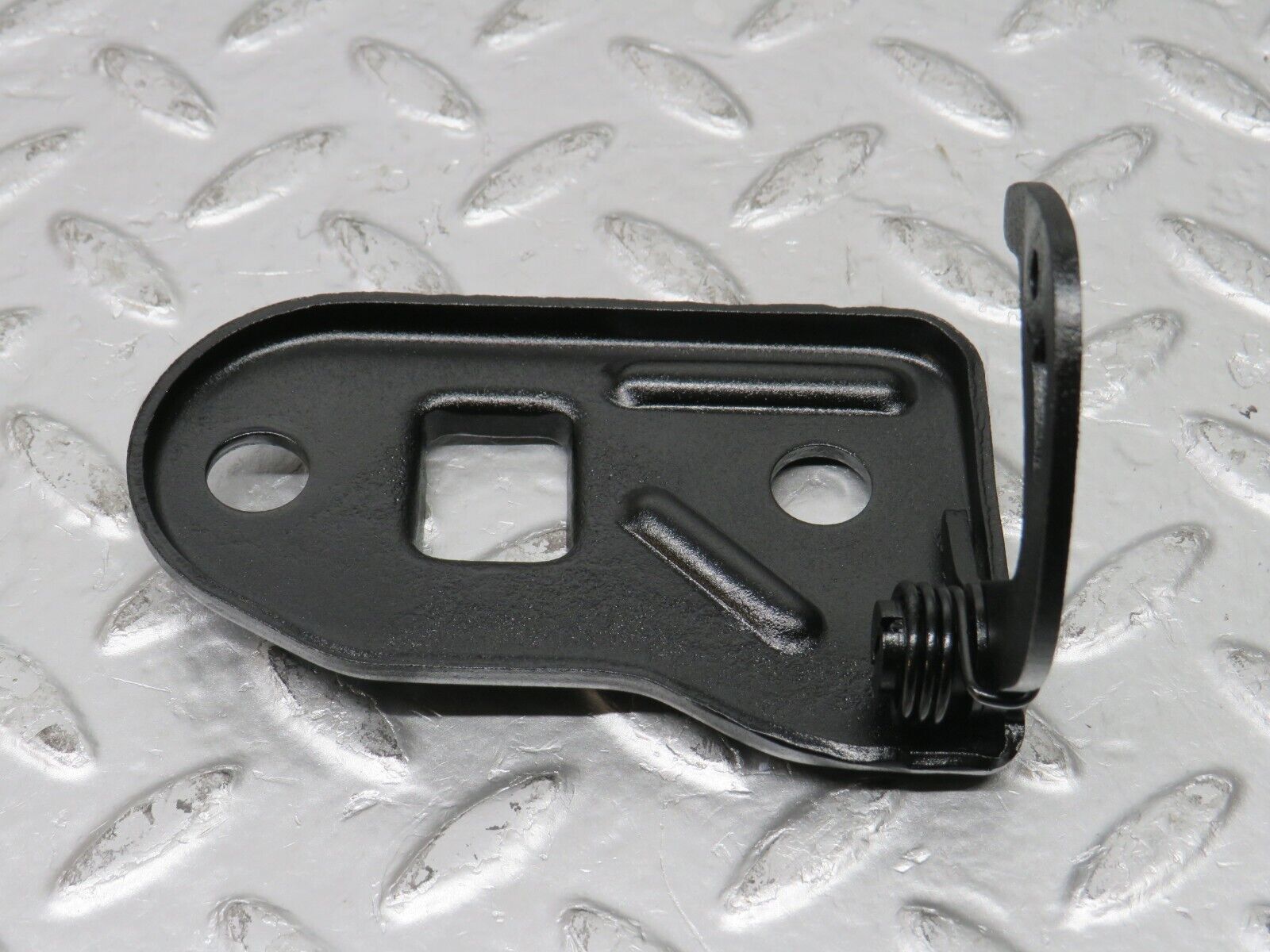 31114 Mercedes-Benz W123 200D Bonnet Release Latch 1238800060