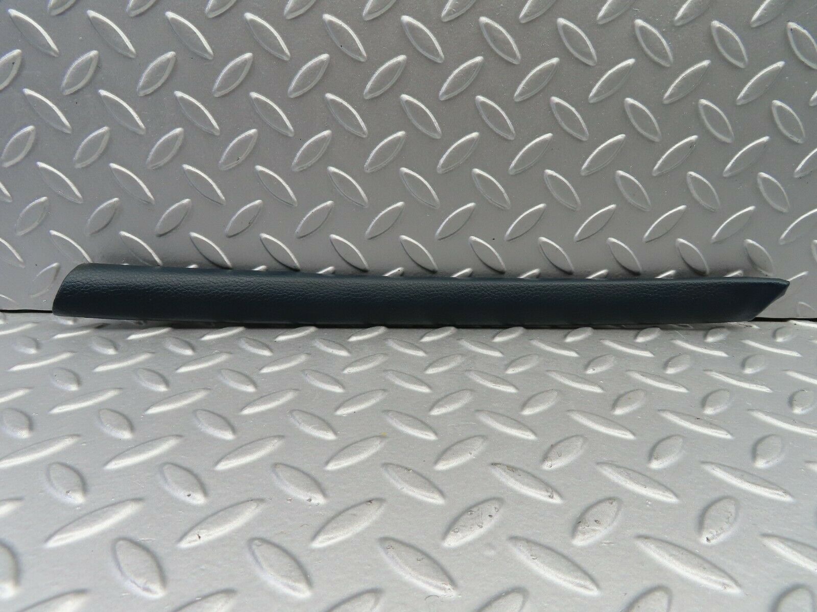 6910 Mercedes-Benz C107 350SLC Coupe Interior Rear Right Quarter Window Cover