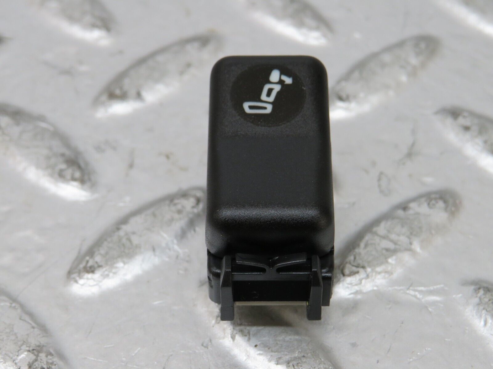 26528 Mercedes-Benz C124 220CE Rear Headrest Release Control Switch 1248209910