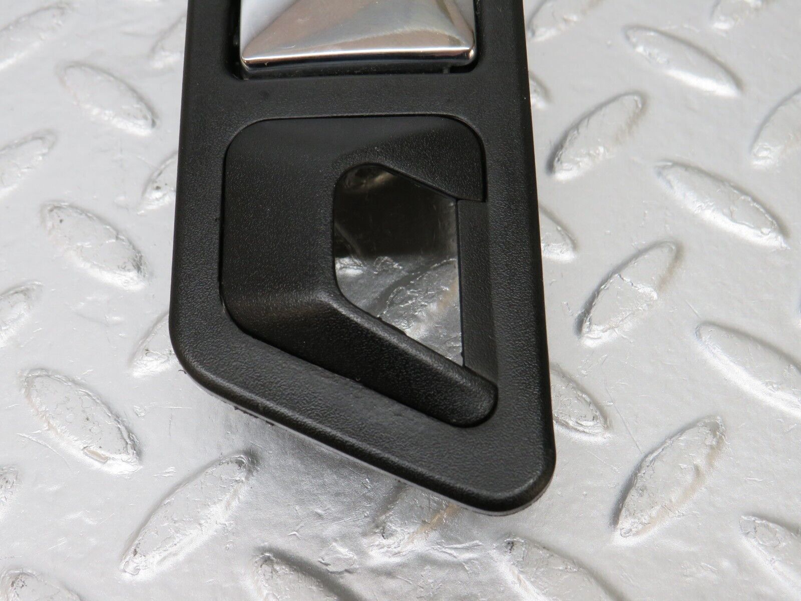 33644 Mercedes-Benz W201 190E 2.0L Left Interior Door Handle 2017660164