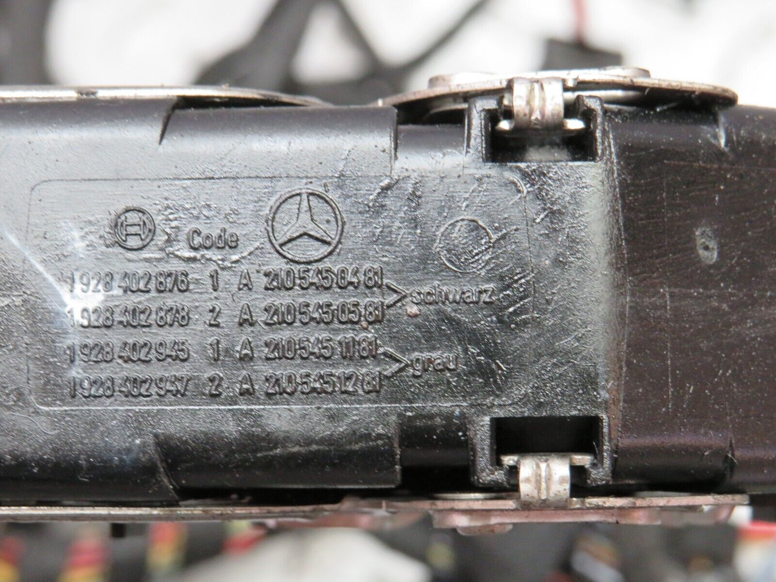 35687 Mercedes-Benz W210 320E Engine Wiring Harness 2105450481 0015409981