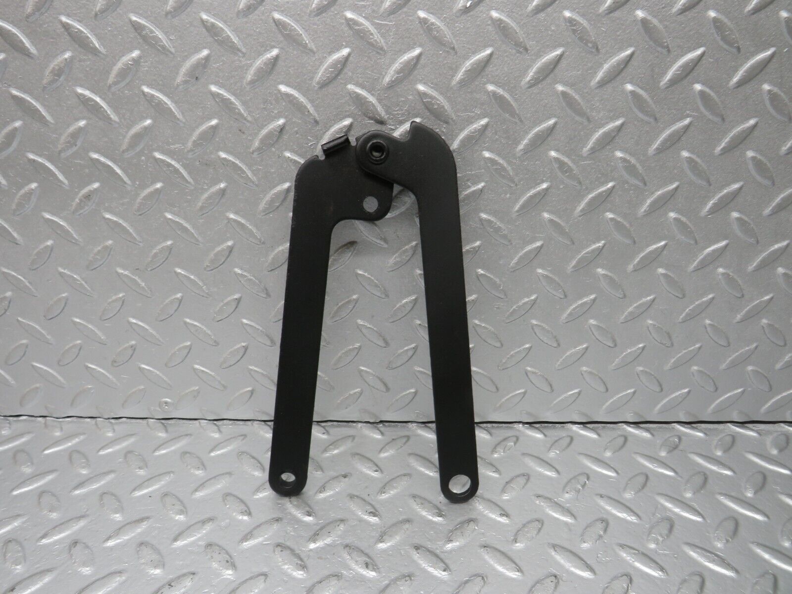 40404 Mercedes-Benz W110 230 Bonnet Hinge Right Side