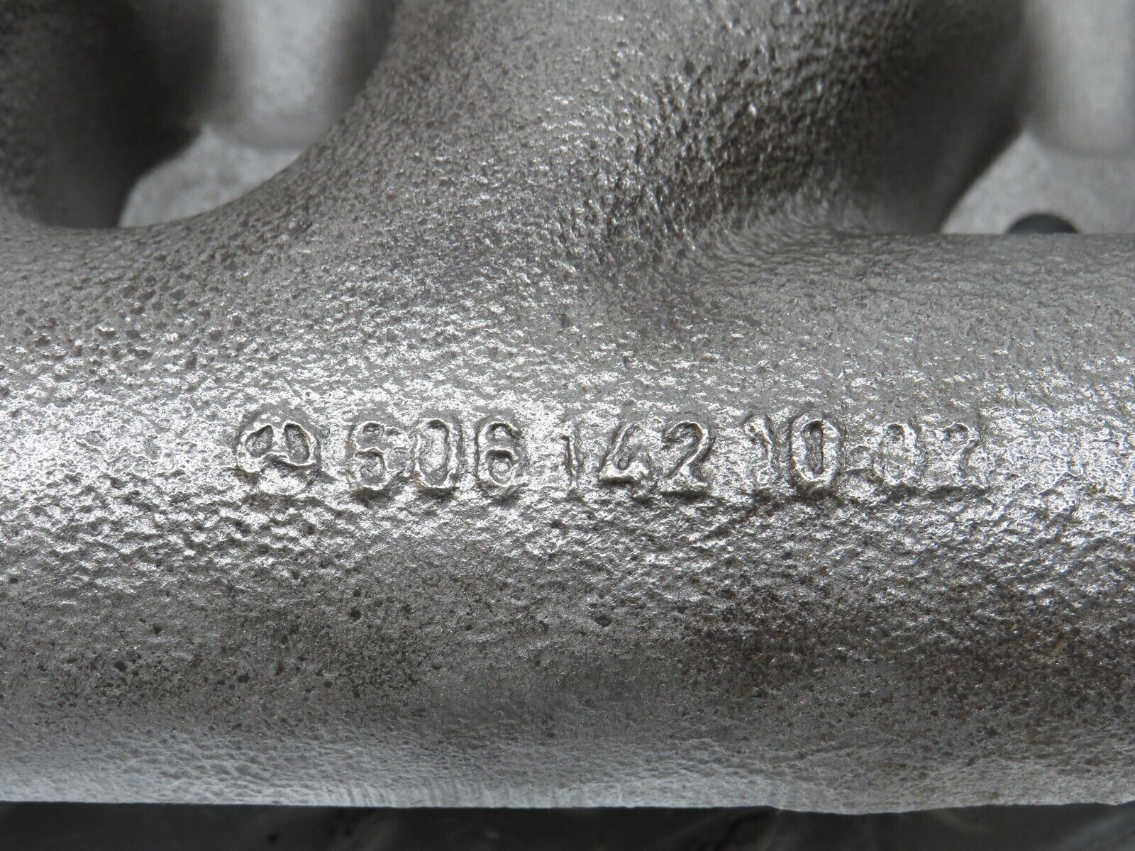 33102 Mercedes-Benz W124 300D Exhaust Manifold Cylinder 1-3 6061421002