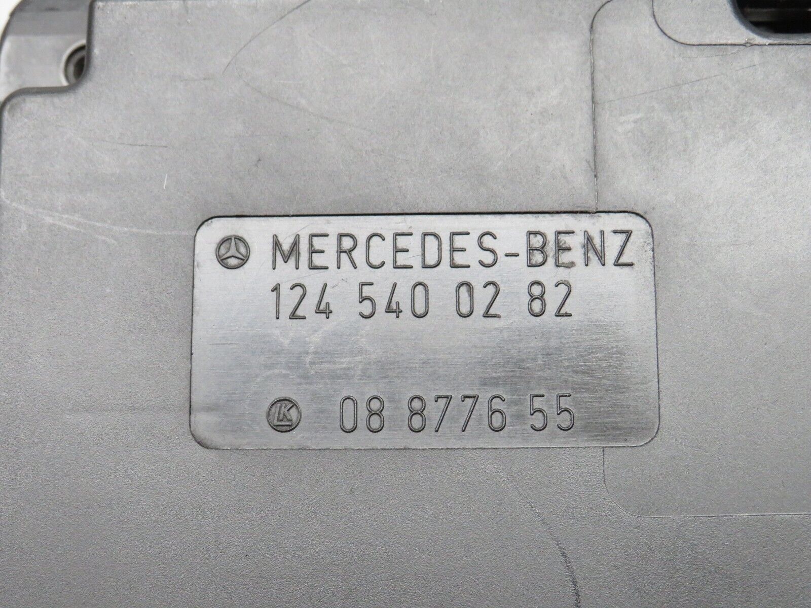 28962 Mercedes-Benz C124 320CE Coupe Fuse Box Lid Cover Panel 1245400282