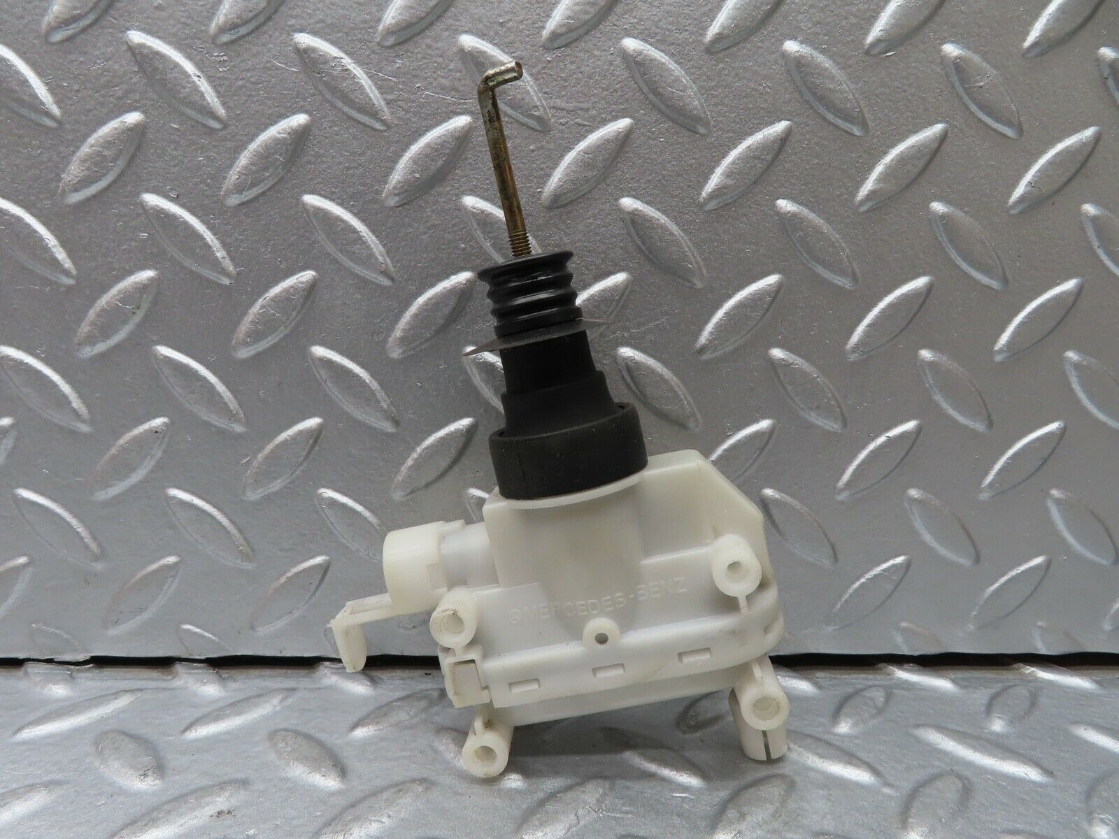 20178 Mercedes-Benz R129 300SL Coupe Right Door Lock Vacuum Actuator