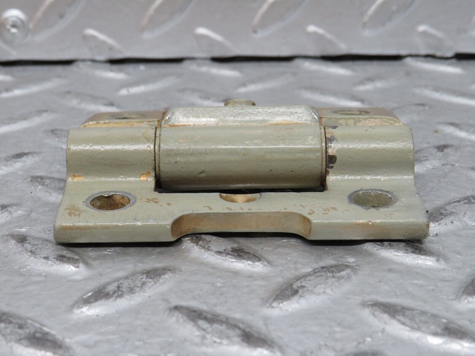 28360 Mercedes-Benz S123 240D Wagon Door Hinge Pair 1237200037