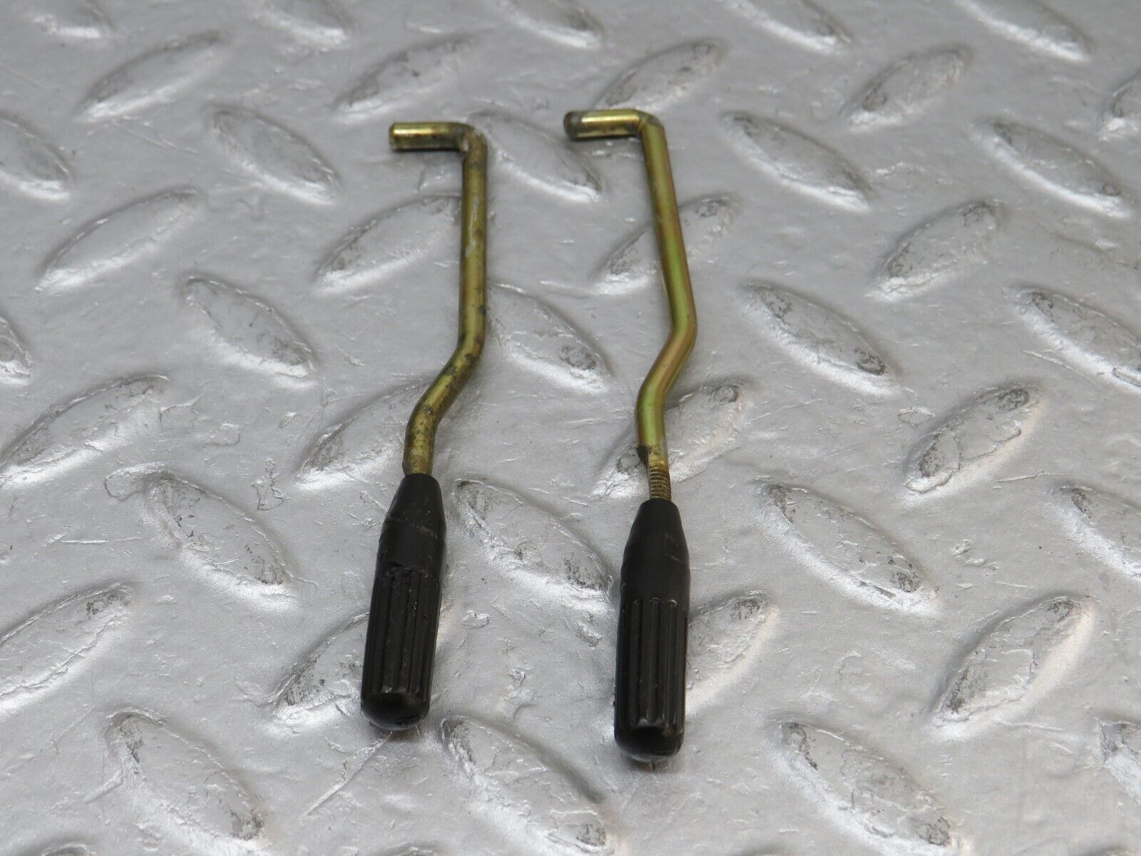 36638 Mercedes-Benz W201 190E 2.0L Front Door Lock Knob Pair