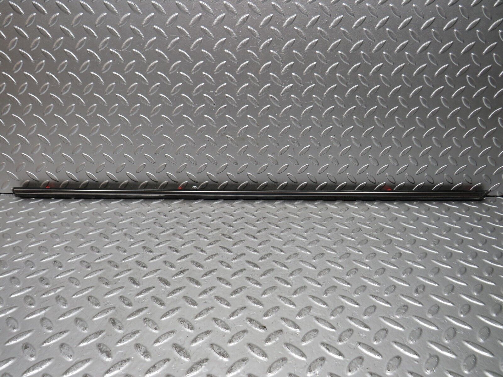 28622 Mercedes-Benz W123 280E Rear Right Door Centre Moulding Trim