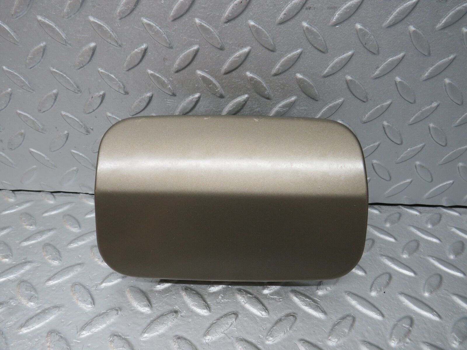 36989 Mercedes-Benz C126 420SEC Coupe Fuel Tank Flap Cap 1265842639