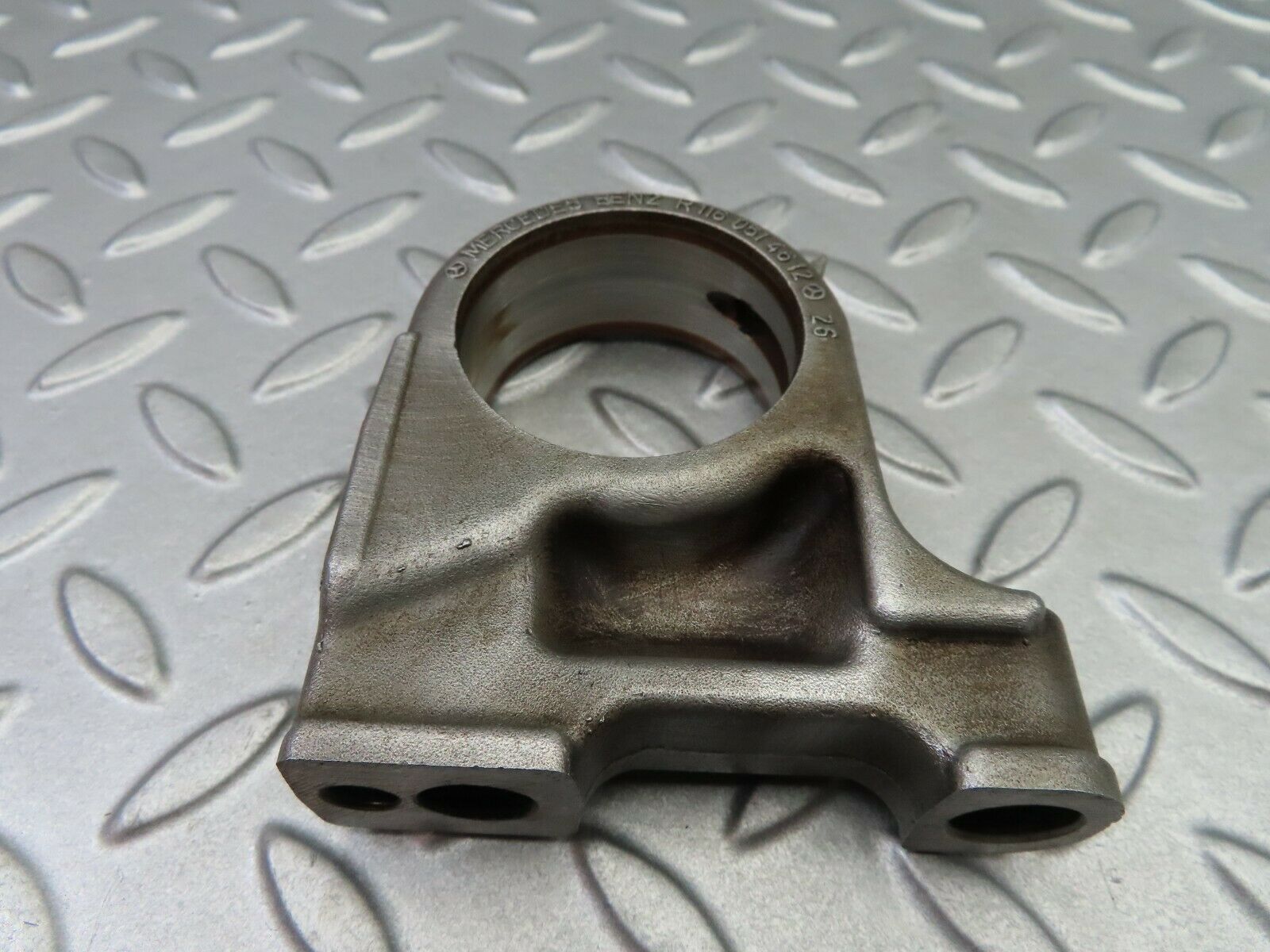 6296 Mercedes-Benz W126 380SE Camshaft Bearing Tower 1160514612