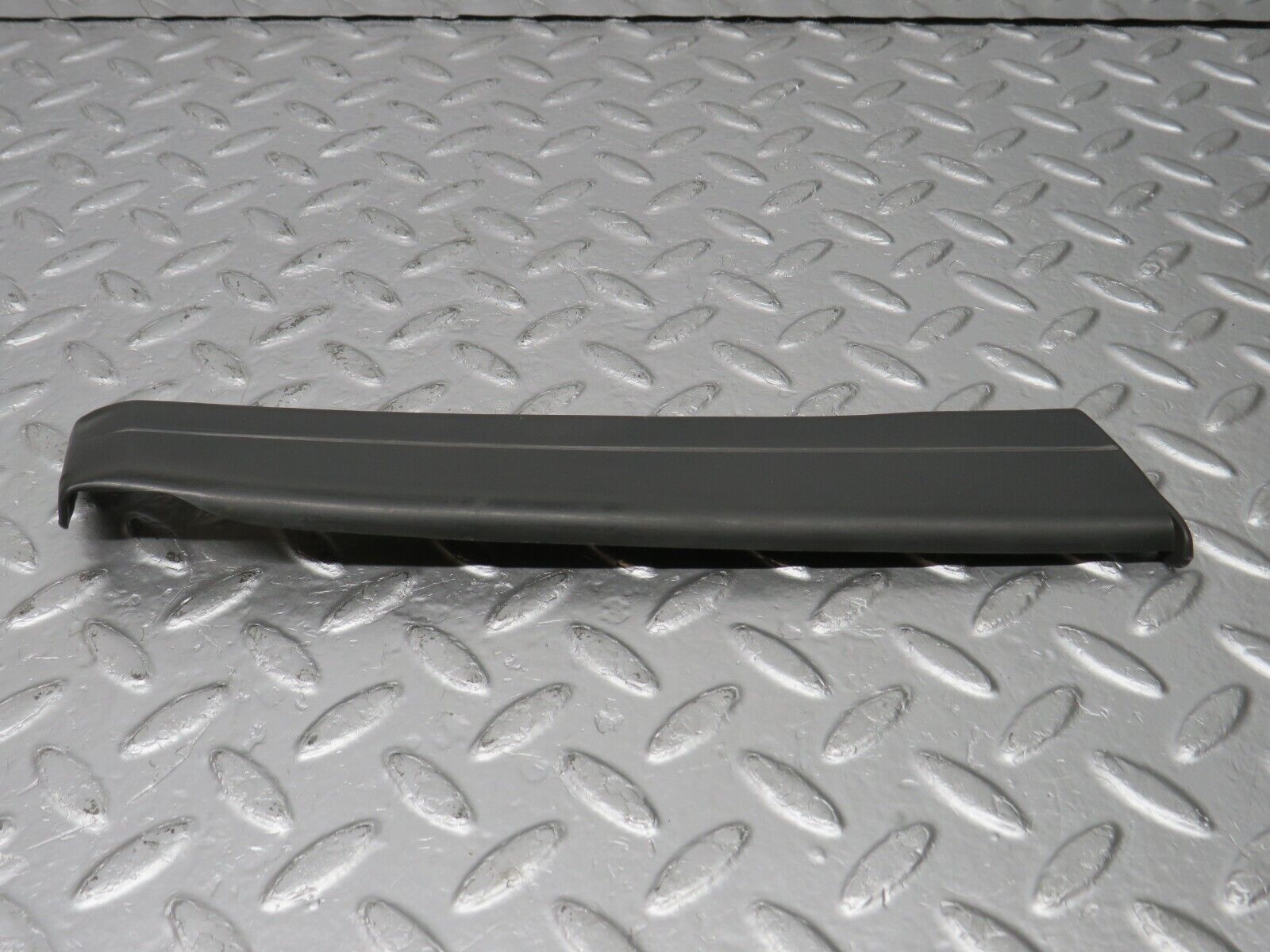 33783 Mercedes-Benz W201 190E 2.0L Front Left Fender Wing Lower Moulding Trim