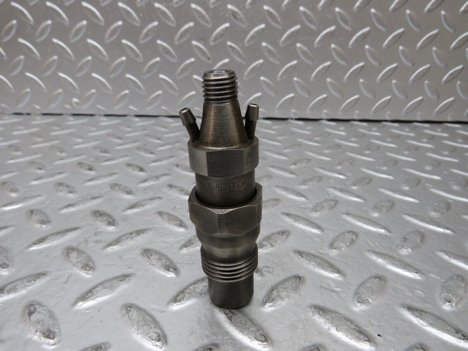 27003 Mercedes-Benz W123 240D Fuel Injector Bosch KCA30S35/4