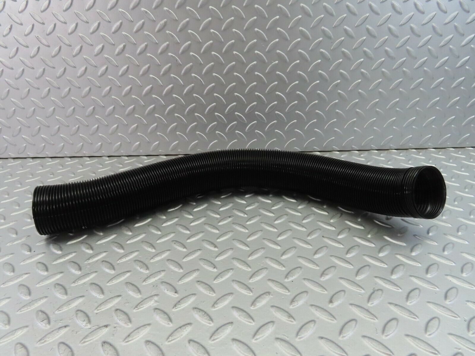 7641 Mercedes-Benz S123 230TE Wagon Heater Pipe Air Pipe Left