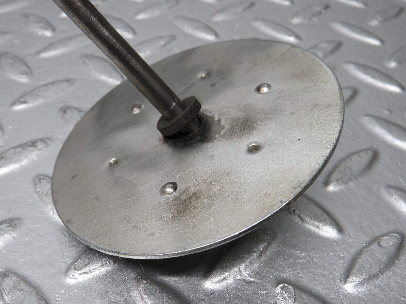 32045 Mercedes-Benz W123 230E Spare Wheel Holder