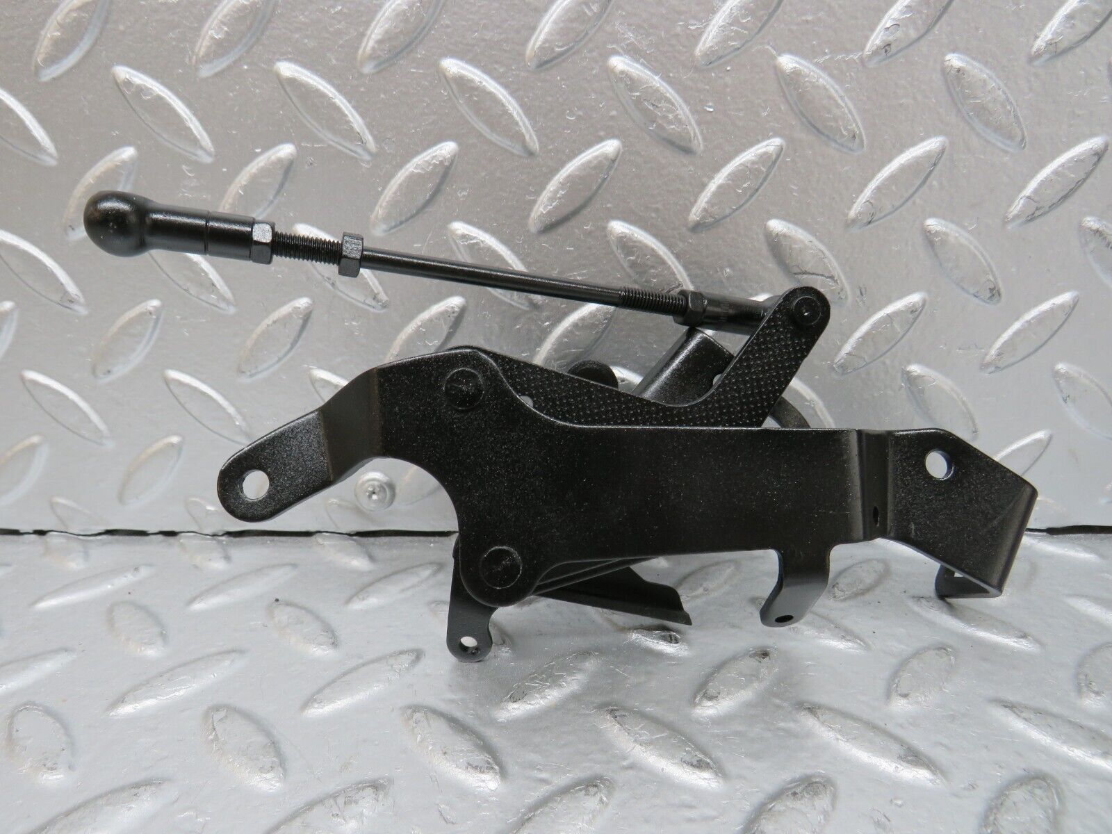 26732 Mercedes-Benz C124 220CE Coupe Throttle Linkage 1110700521