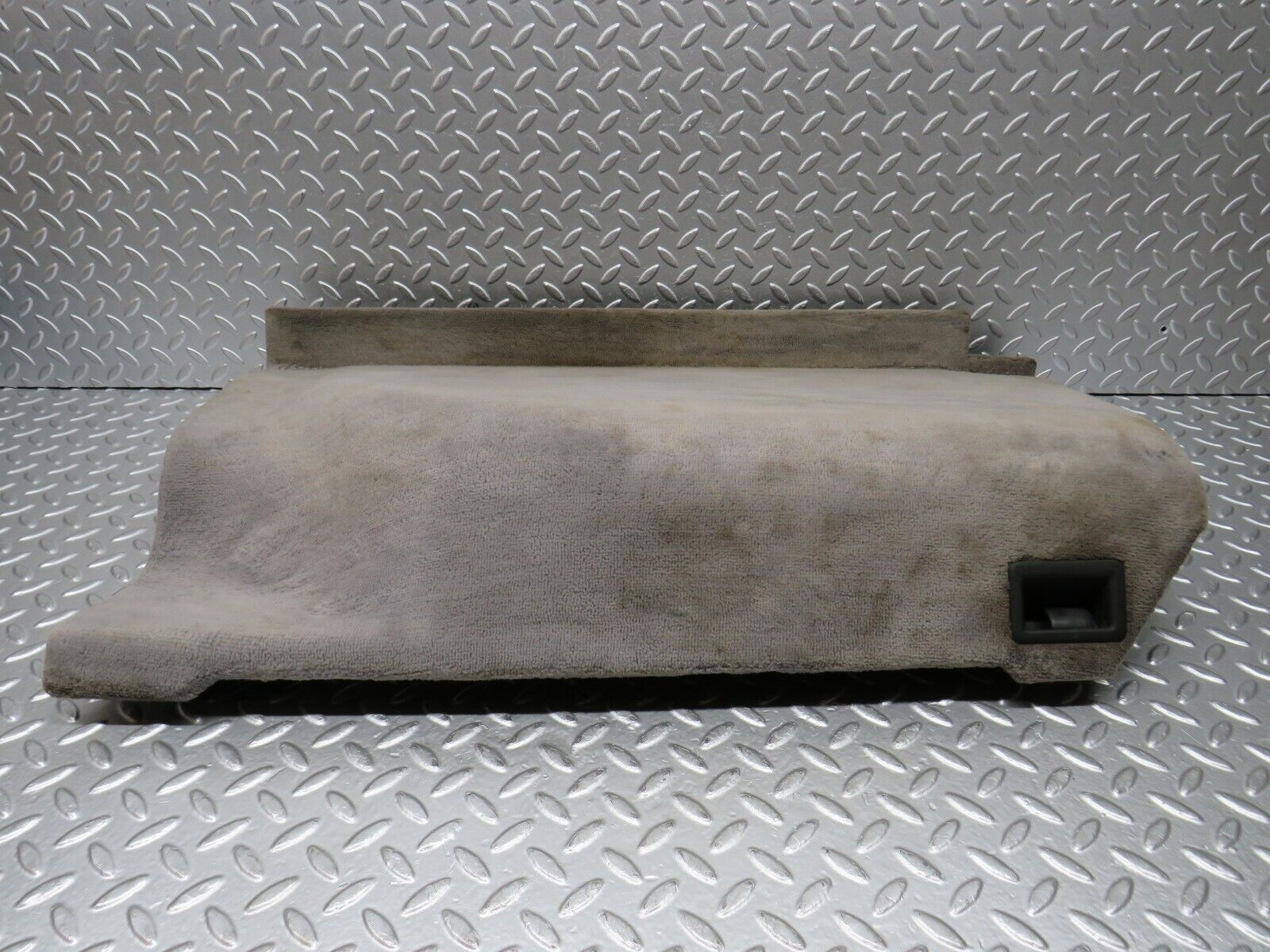 31189 Mercedes-Benz S124 220TE Wagon Trunk Side Panel Cover Left Grey
