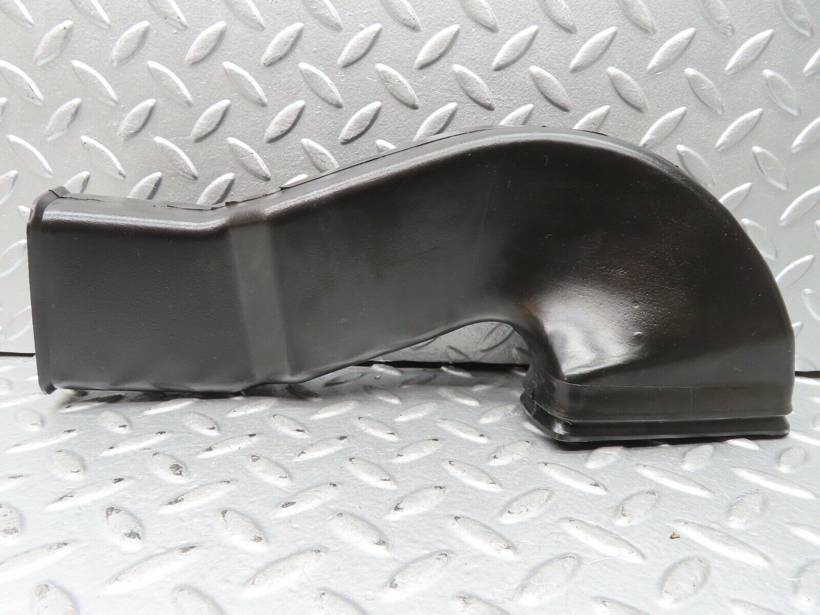 21711 Mercedes-Benz W126 300SE Dashboard Air Duct Right Side 1268312546