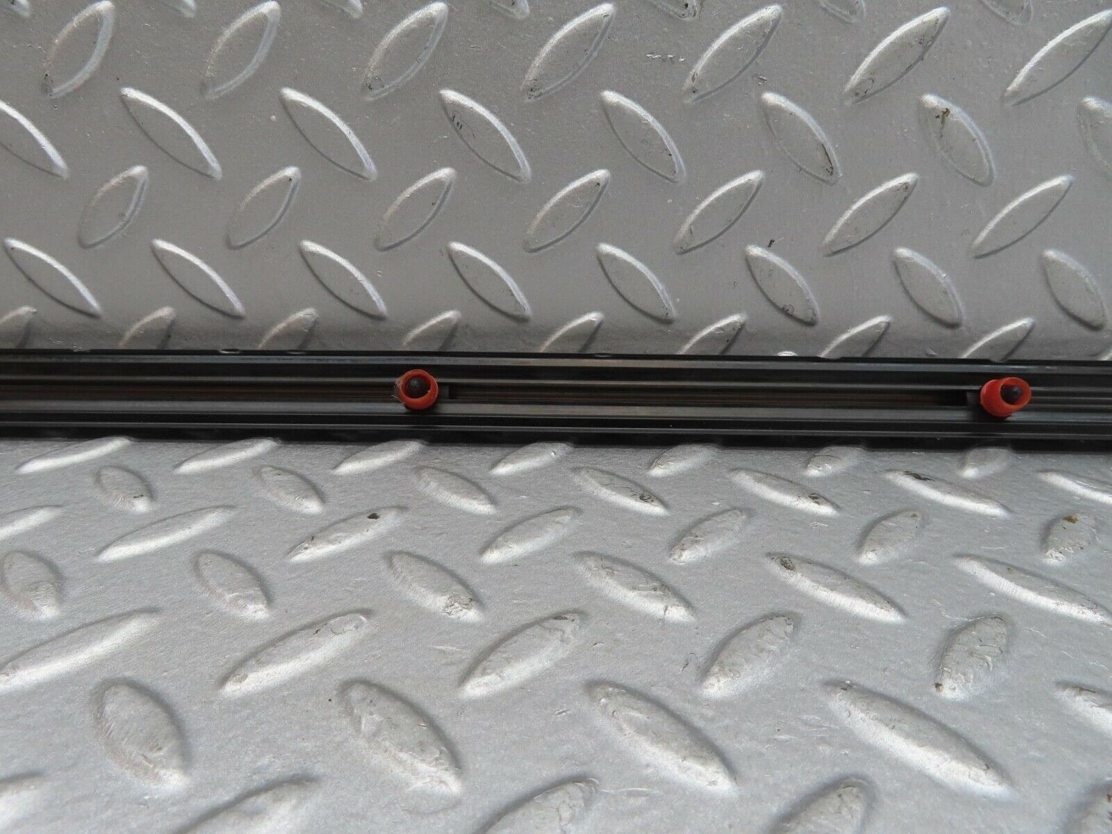 13448 Mercedes-Benz W123 200 Front Left Door Centre Moulding Trim