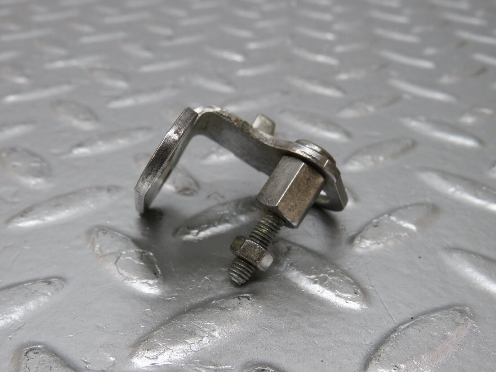 34191 Mercedes-Benz W124 260E Accelerator Cable Bracket Holder