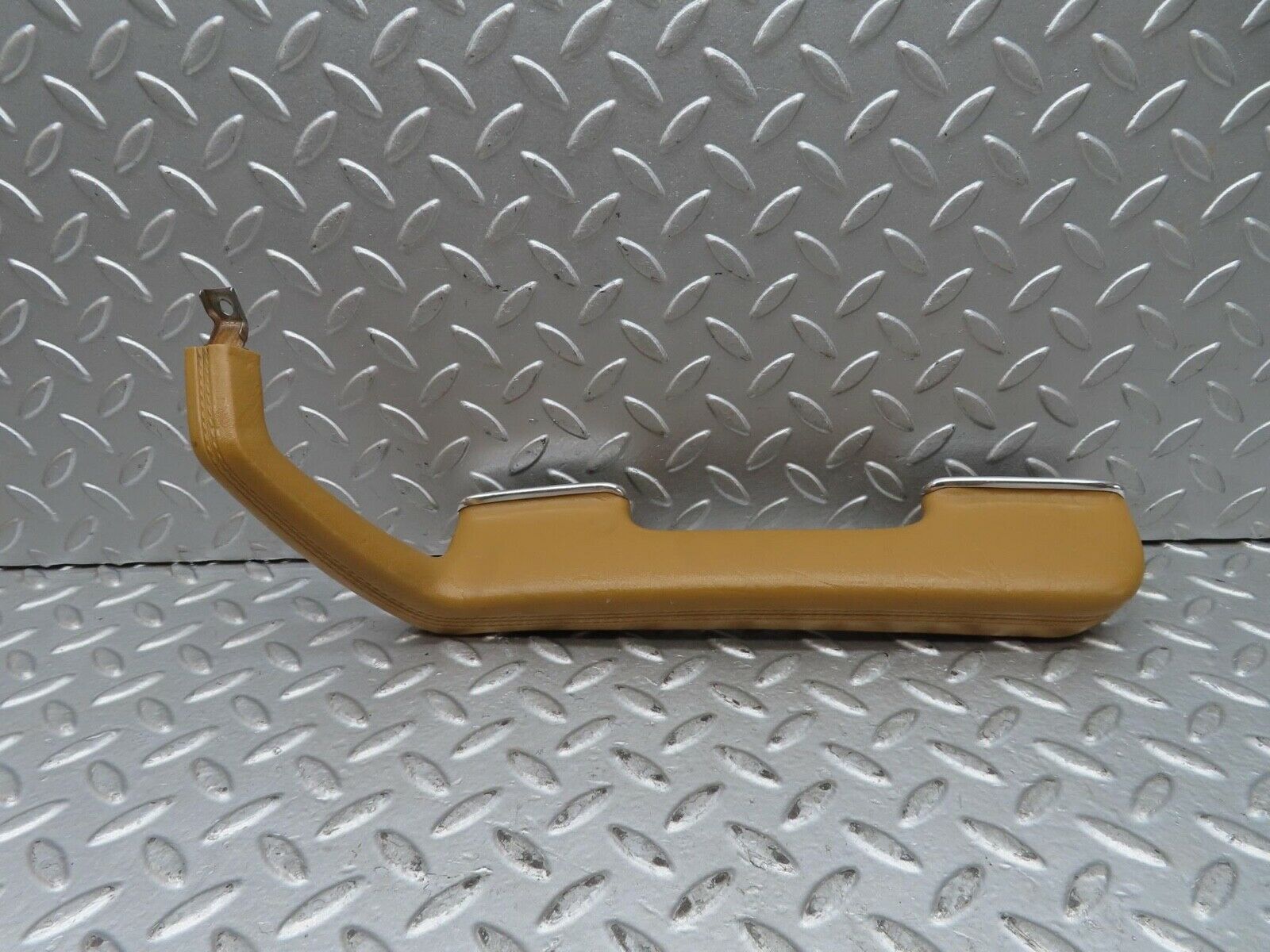 15845 Mercedes-Benz W123 280E Rear Right Interior Door Handle Beige 1239701801