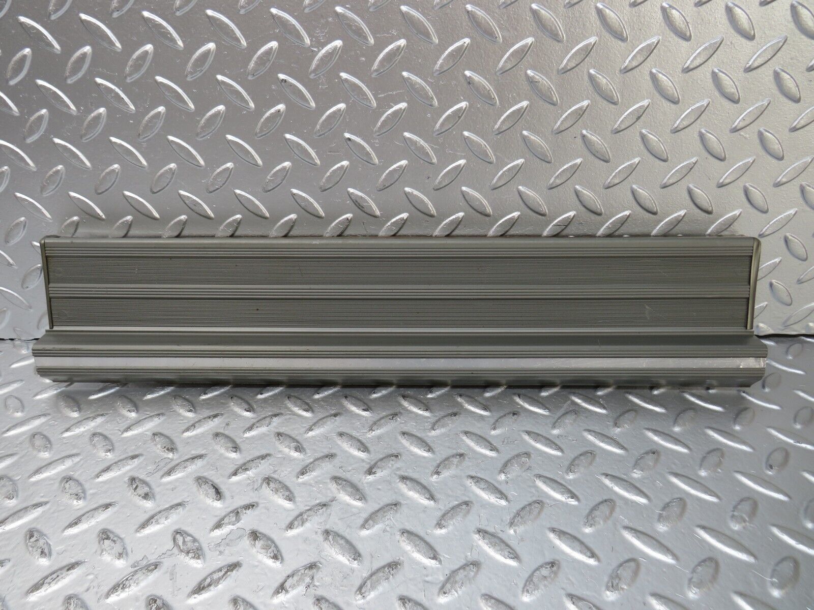 26279 Mercedes-Benz W116 450SE Rear Left Door Sill Grey