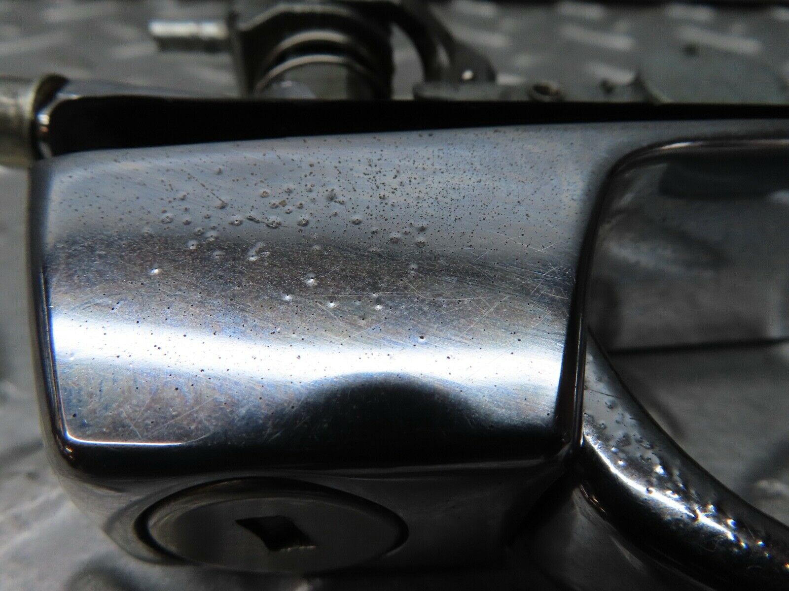 17693 Mercedes-Benz W116 450SEL Exterior Chrome Door Handle Right No Key