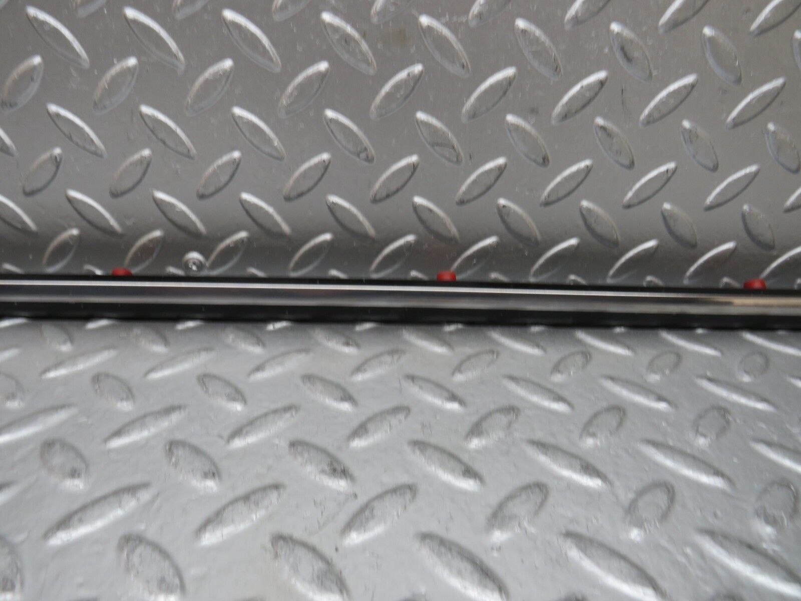 27892 Mercedes-Benz W123 280E Rear Right Door Centre Moulding Trim