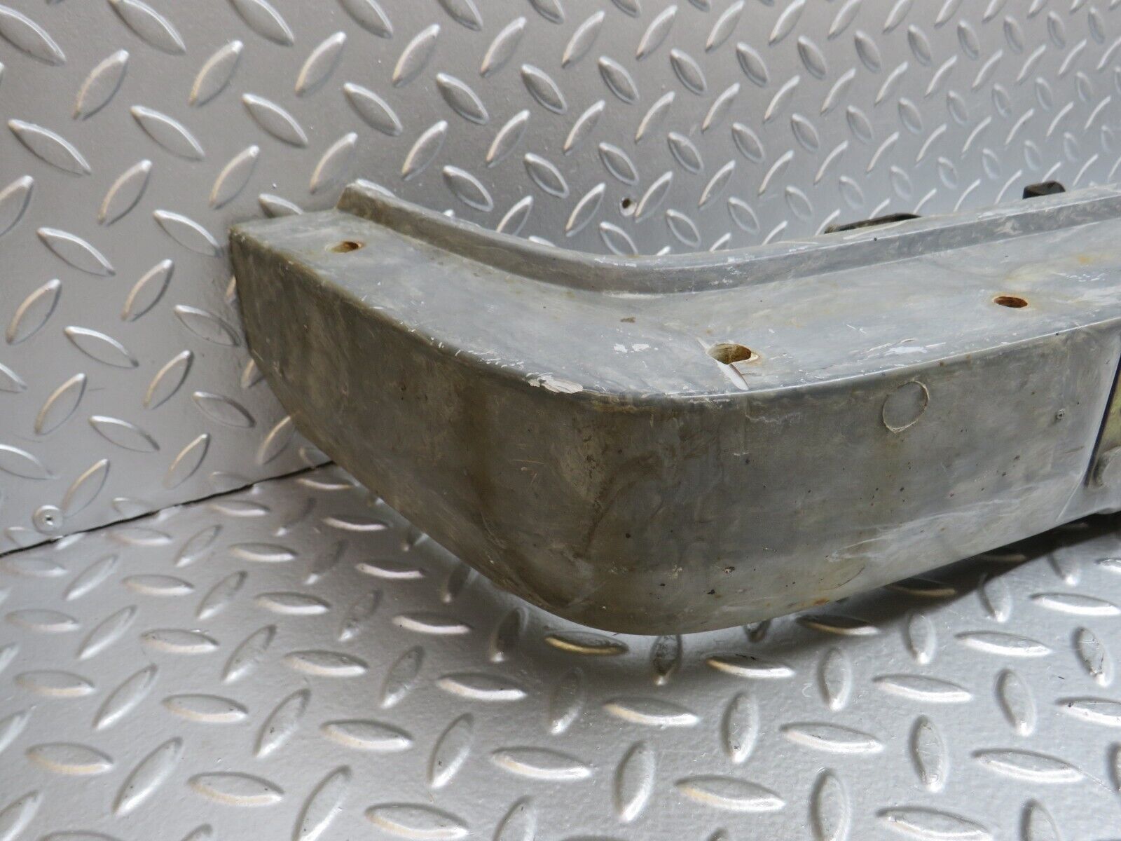 36313 Mercedes-Benz W126 420SE Rear Bumper Bracket Reinforcement 1268851105