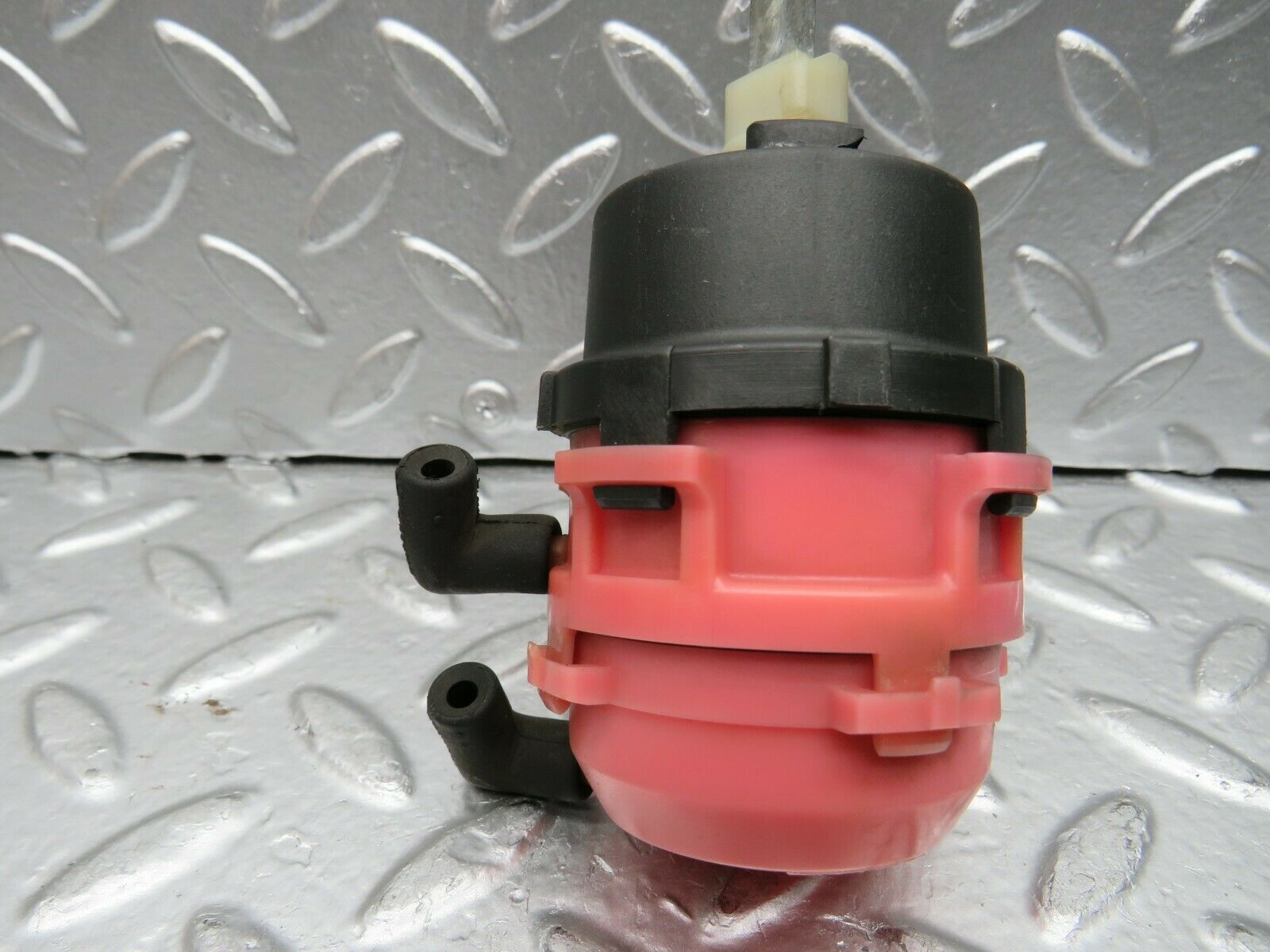 22478 Mercedes-Benz C124 E220 Coupe Heater Box Vacuum Actuator