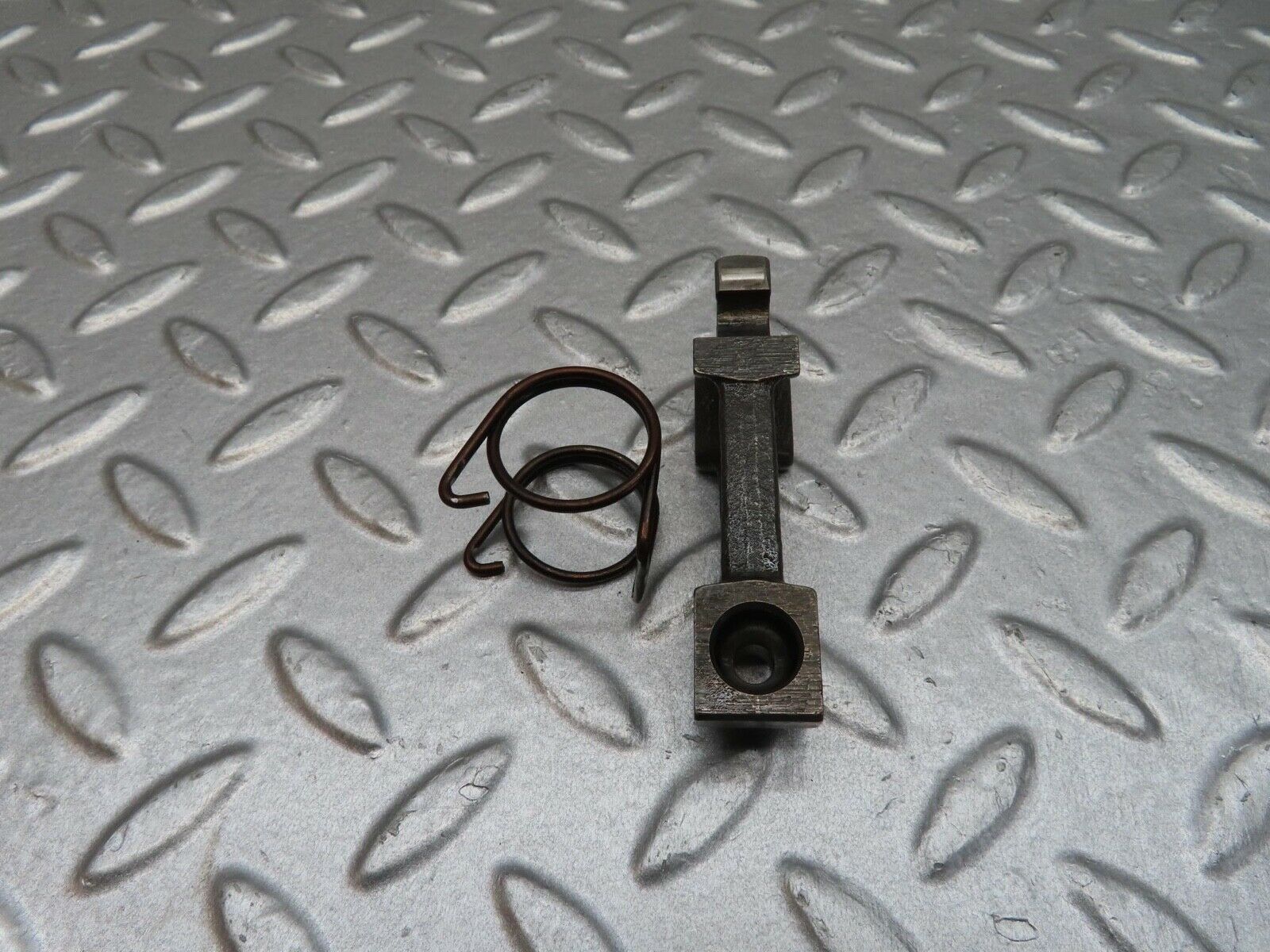 12868 Mercedes-Benz W111 220SE Valve Rocker Arm With Retaining Spring