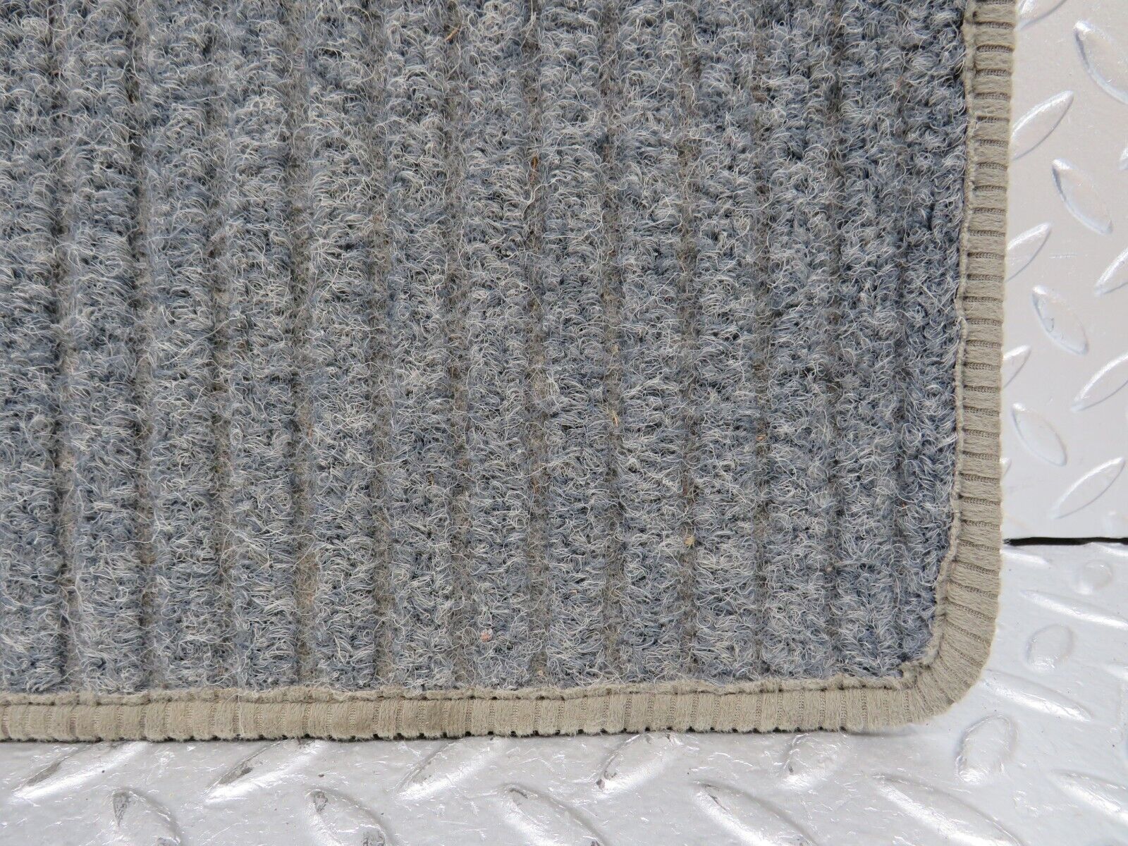 32336 Mercedes-Benz S124 300TE Wagon Rear Right Floor Carpet Mat Grey