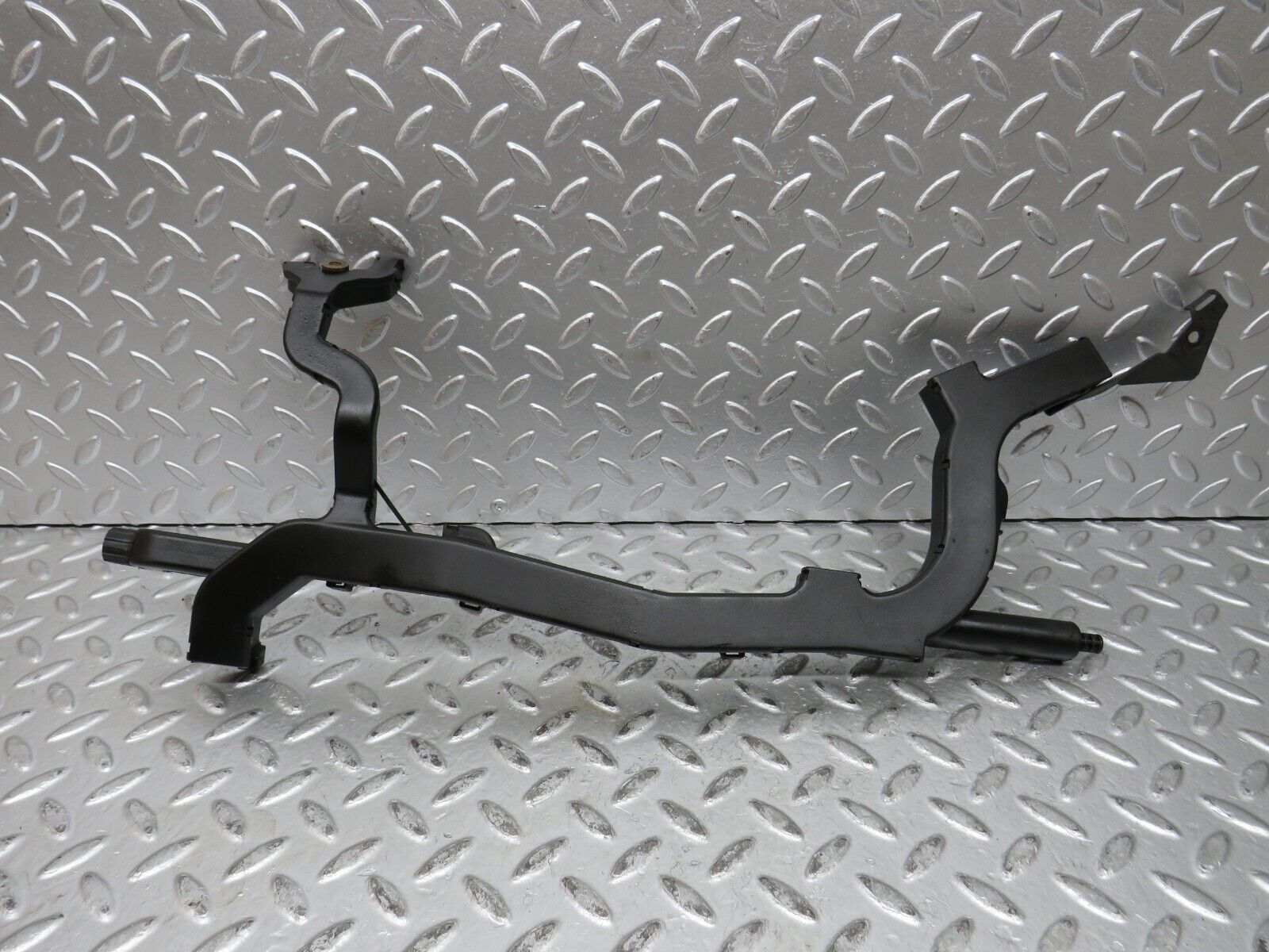 27838 Mercedes-Benz S124 300TE Engine Cable Channel