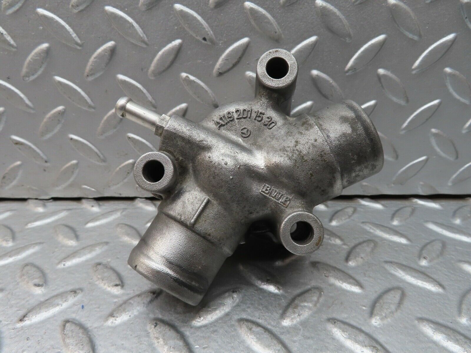 19540 Mercedes-Benz C140 CL420 Coupe Thermostat Housing 1192011530