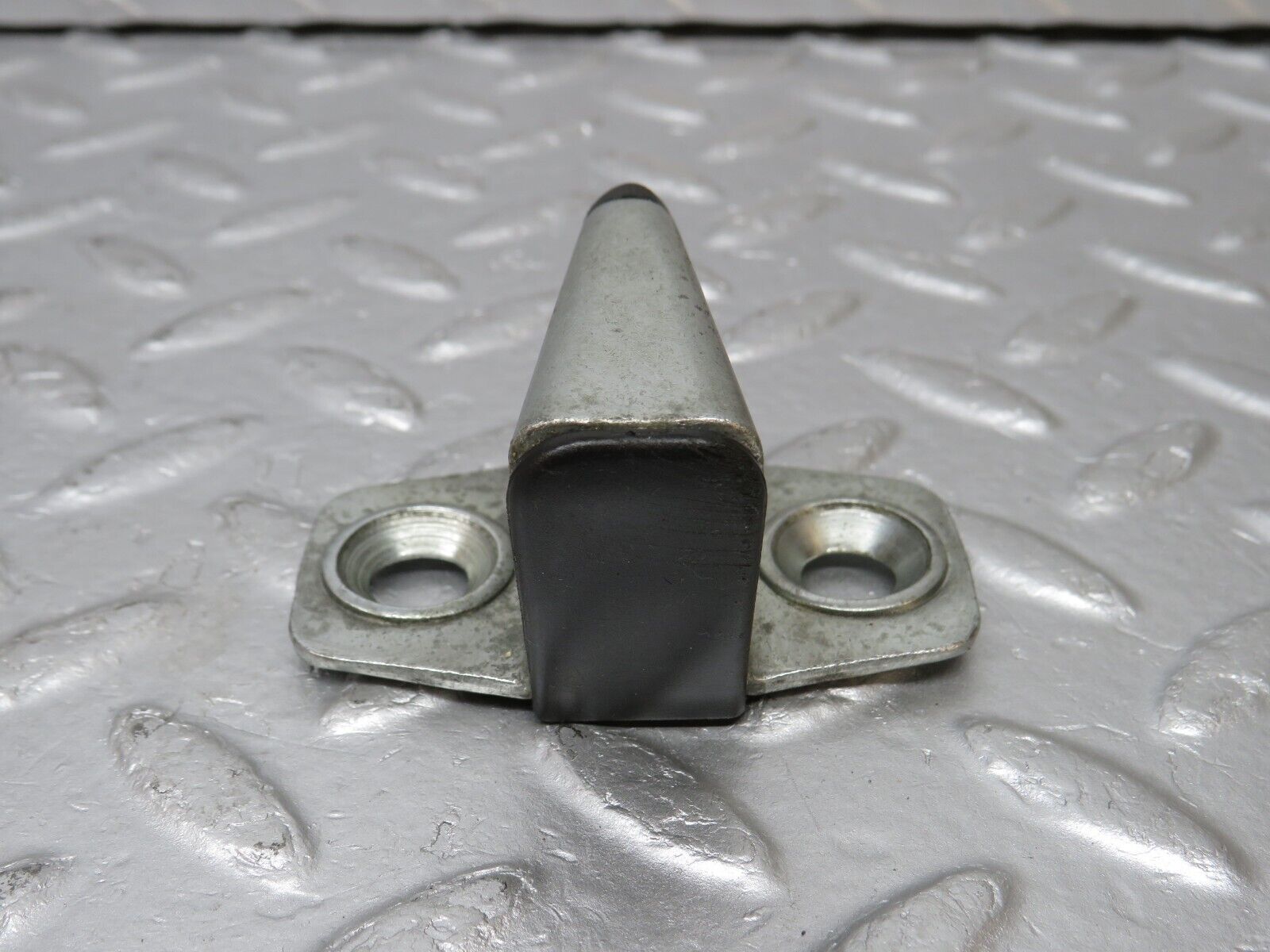 39510 Mercedes-Benz R129 320SL Coupe Door Lock Latch