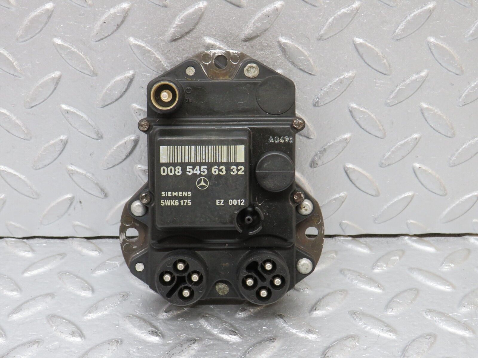 38831 Mercedes-Benz W201 190E 2.6L Ignition Control Unit Bosch 0085456332