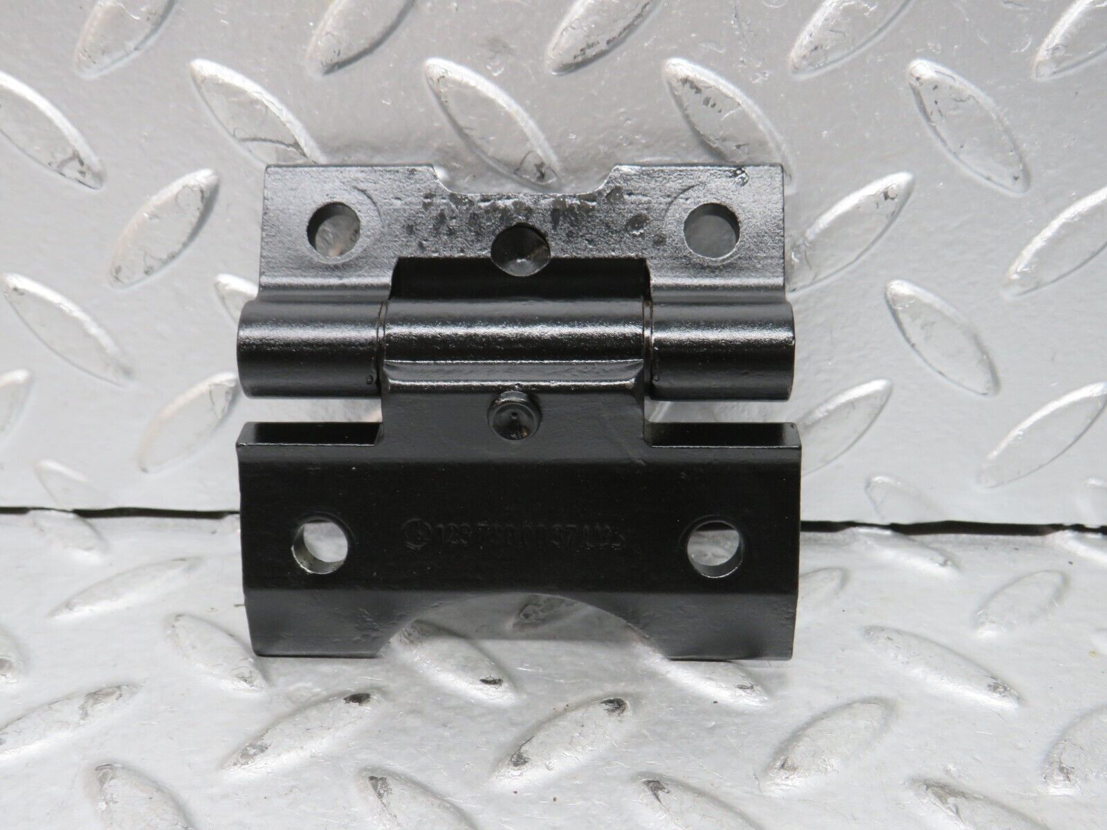 28852 Mercedes-Benz W123 230E Door Hinge 1237200037