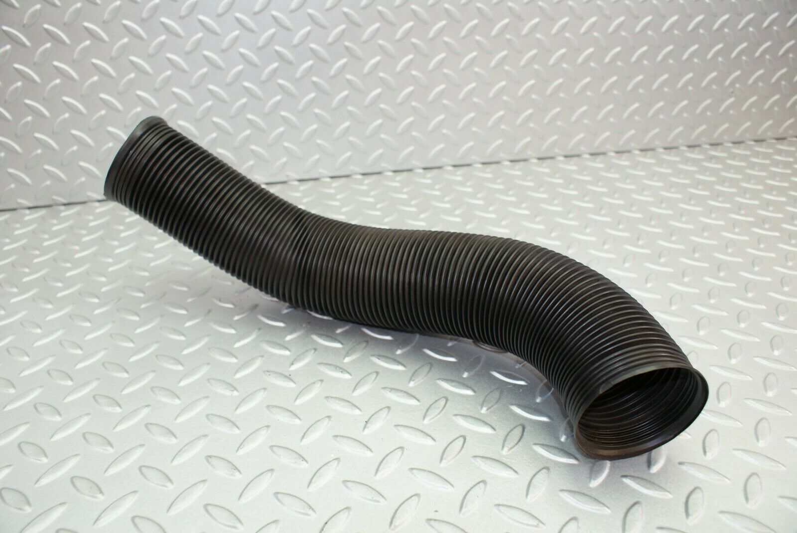 2683 Mercedes-Benz W116 350SE Dashboard Air Vent Ducting