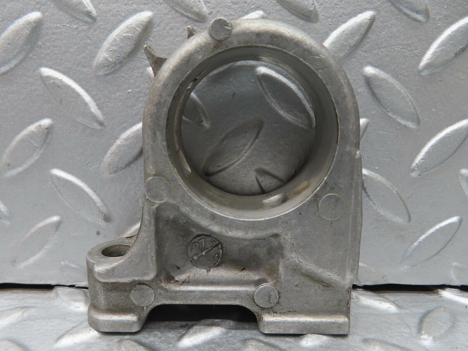 16720 Mercedes-Benz C107 380SLC Camshaft Tower Bearing 1160514612