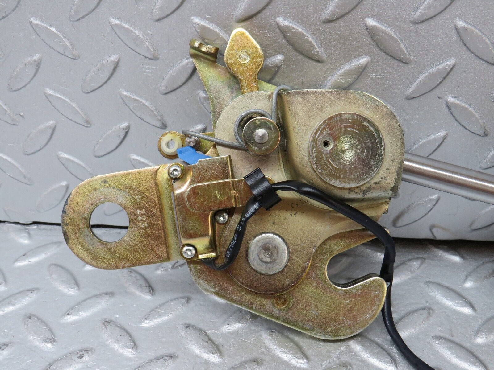 36824 Mercedes-Benz R129 300SL-24 Front Right Seat Recline Mechanism 1298200407 1136201019