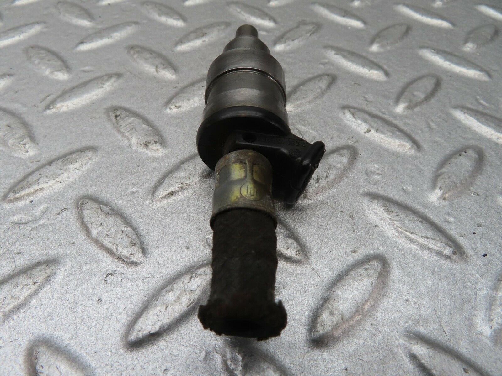 13337 Mercedes-Benz W116 350SE Fuel Injector Bosch 0280150001