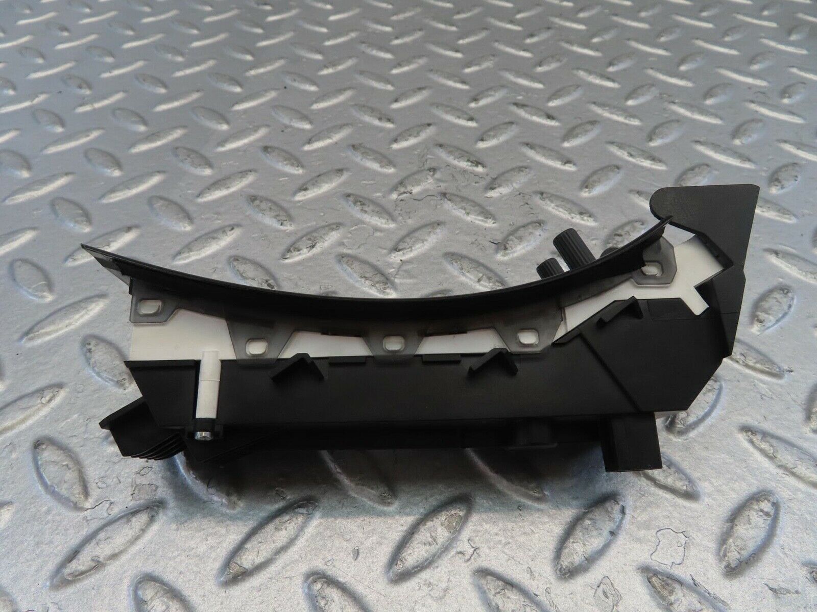 11075 Mercedes-Benz W221 S320 Instrument Cluster Switches