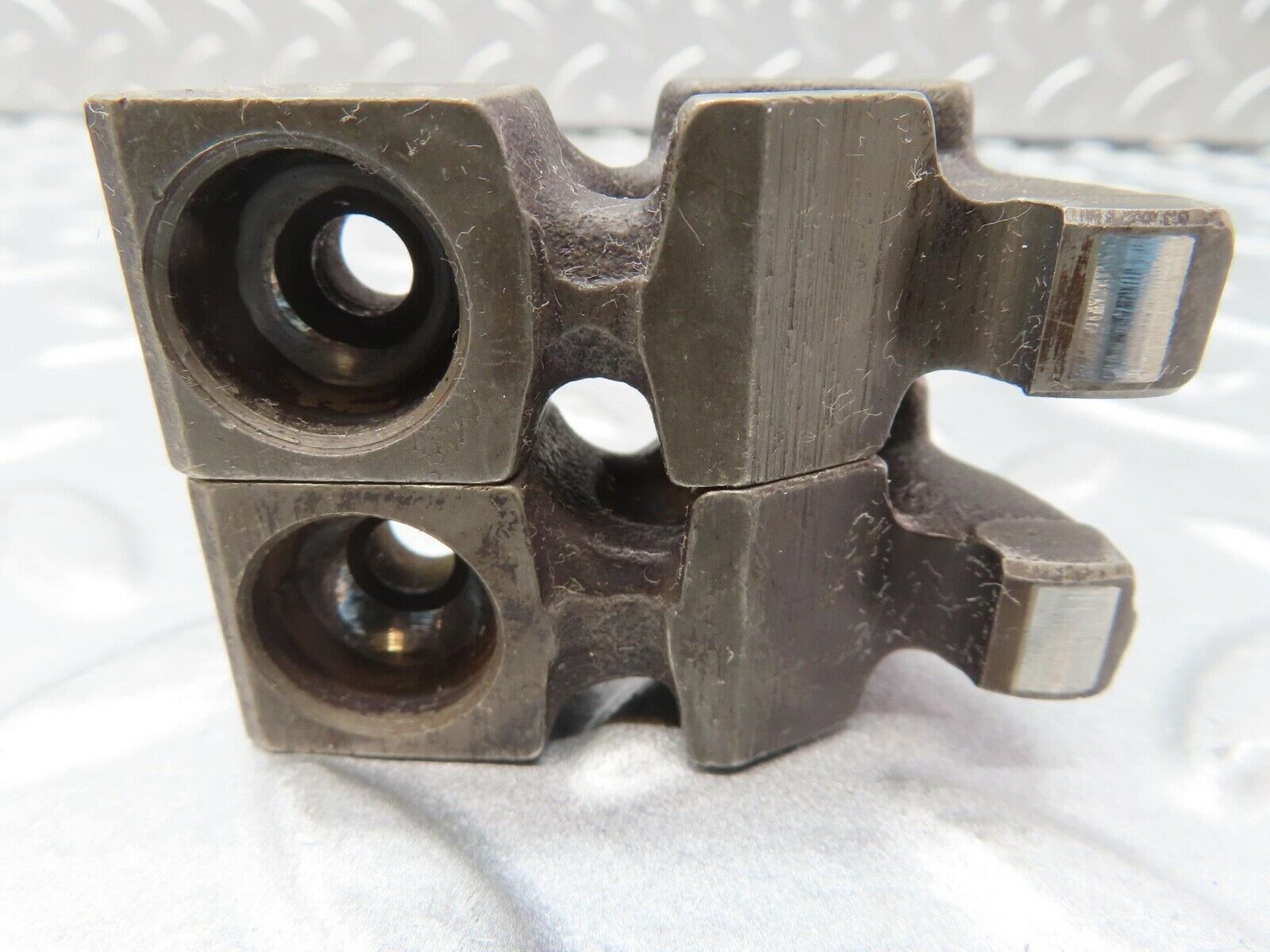 16752 Mercedes-Benz C107 380SLC Valve Rocker Arm