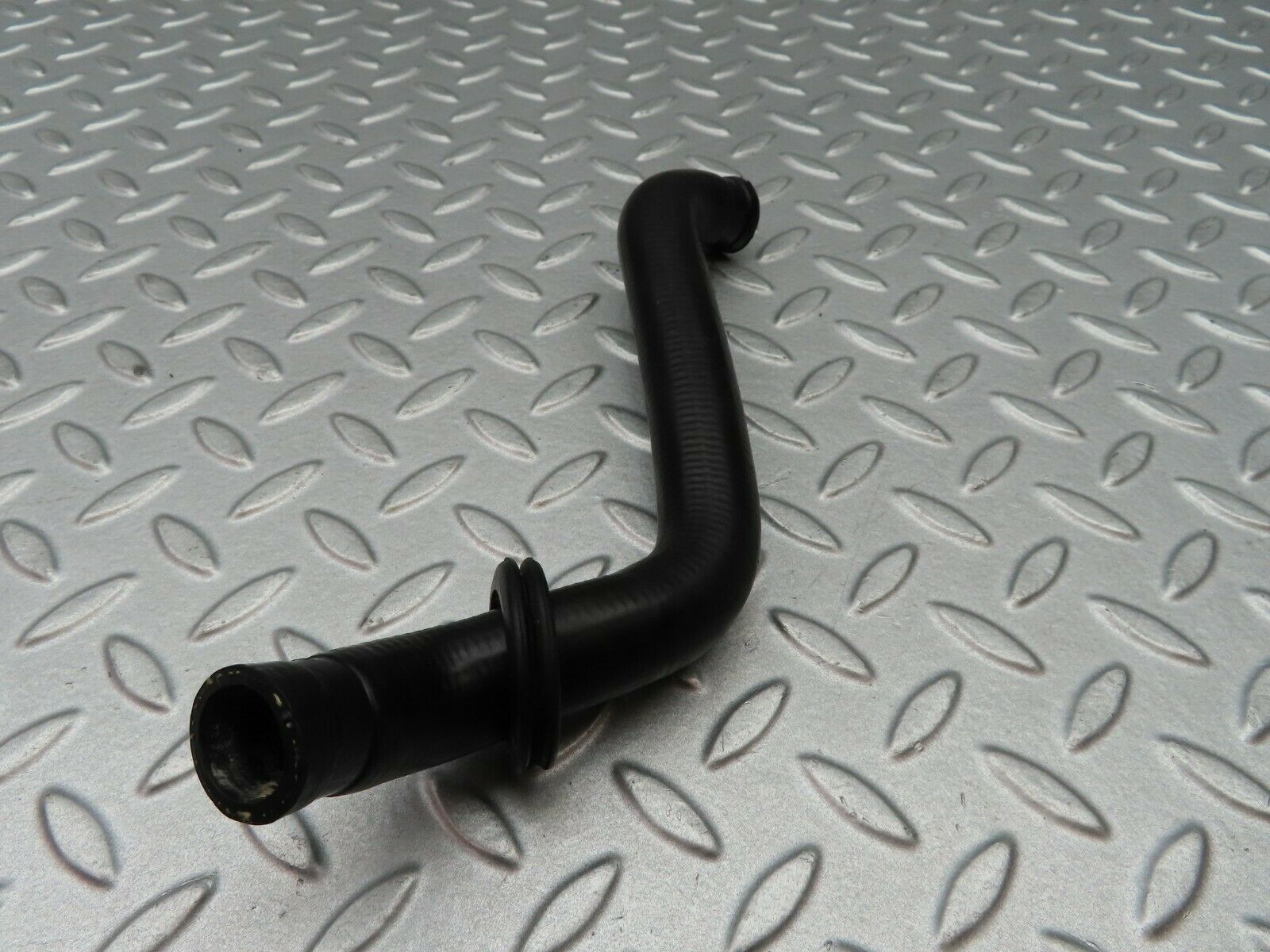 5478 Mercedes-Benz W124 230E Water Hose Pipe 1248325894