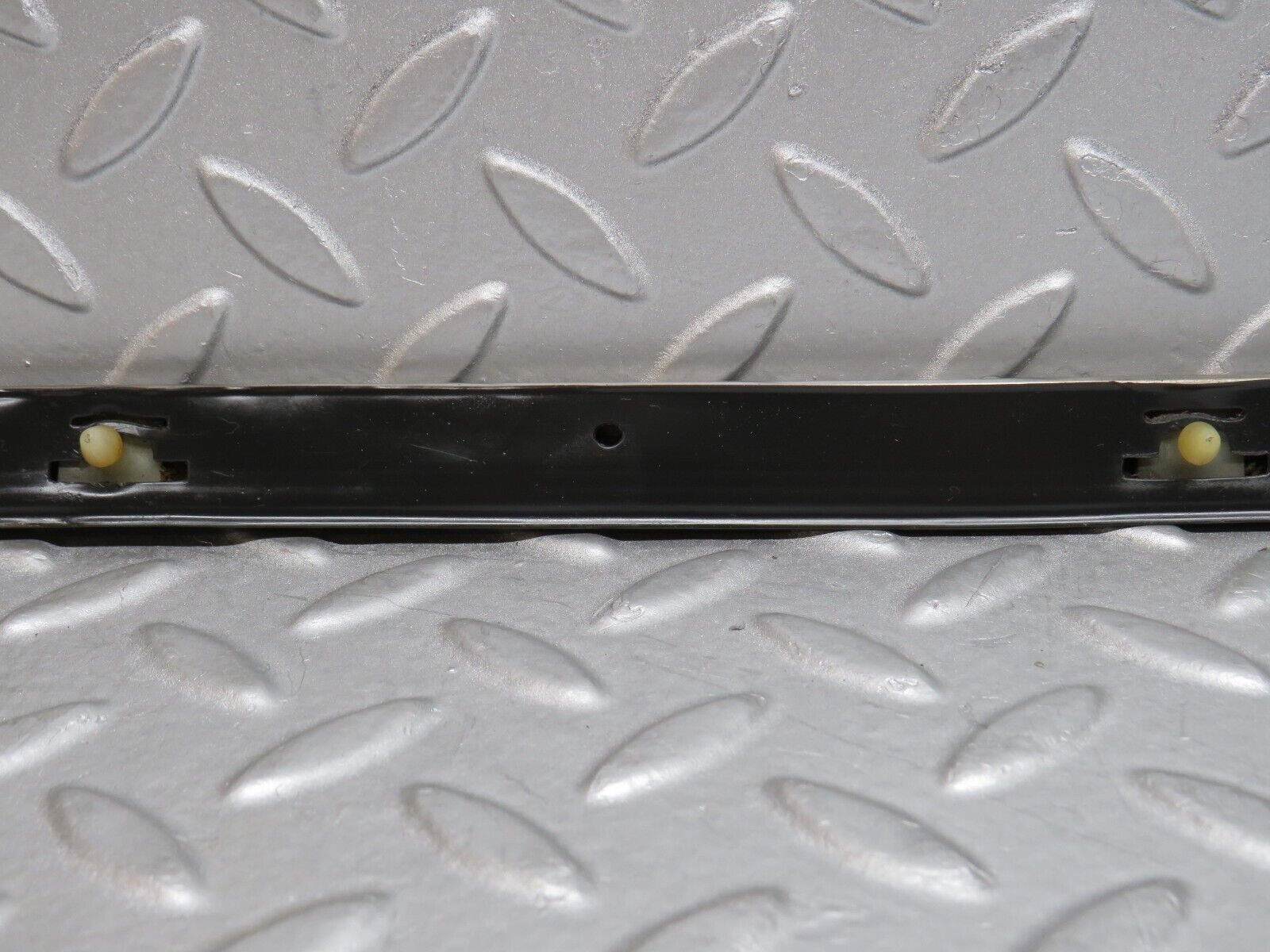 37440 Mercedes-Benz W109 300SEL Front Left Fender Wing Centre Moulding Trim