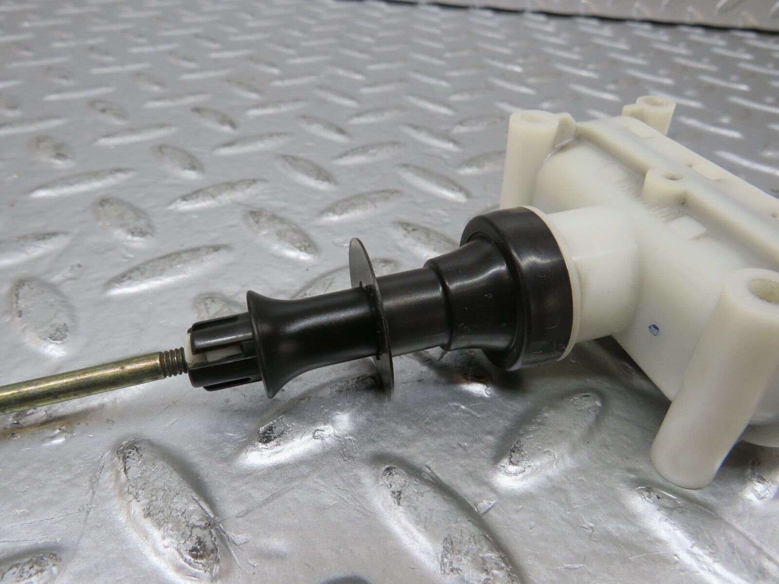 25315 Mercedes-Benz W201 190D Rear Left Door Lock Actuator