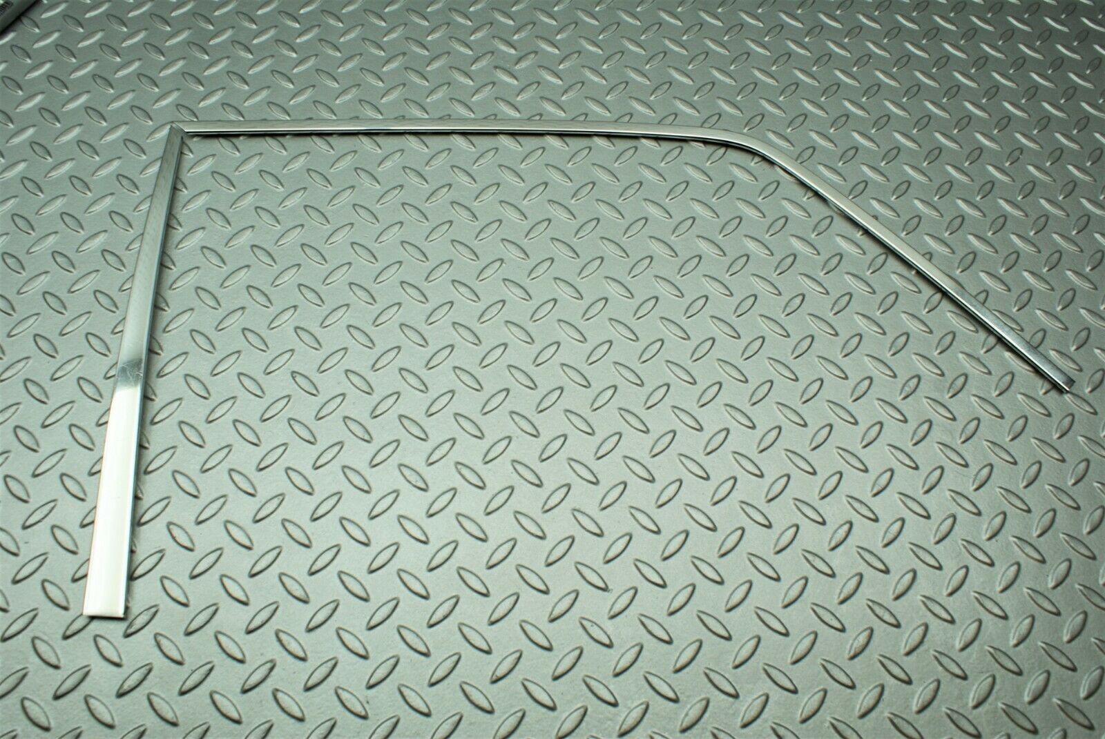 3740 Mercedes-Benz S123 200T Wagon Door Chrome Window Frame Front Right